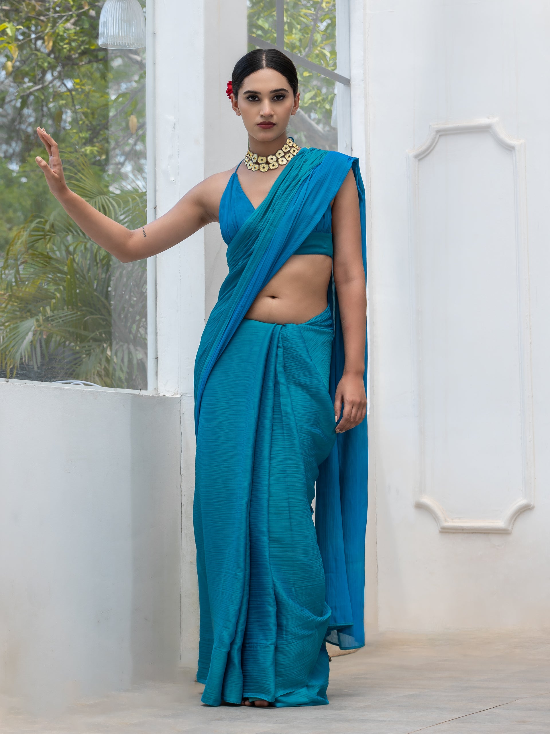 Ocean blue and green dual shade chiffon saree with blouse fabric — view 5