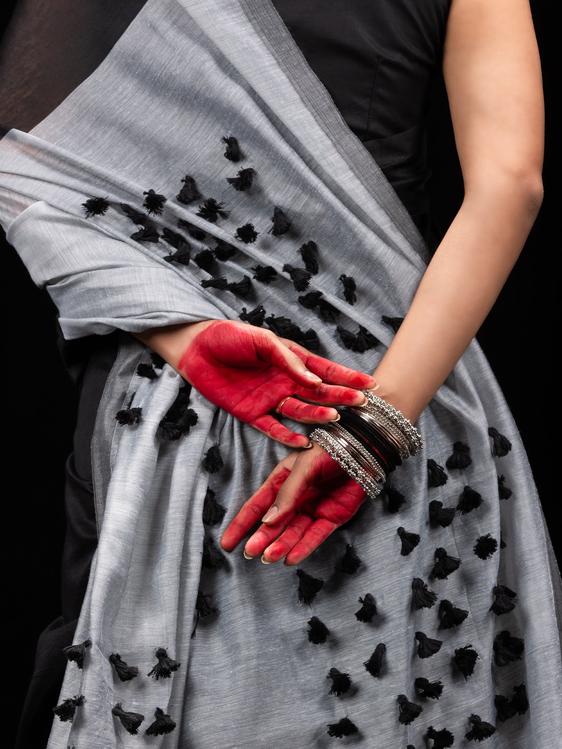 Pom pom cotton Black-Grey Saree