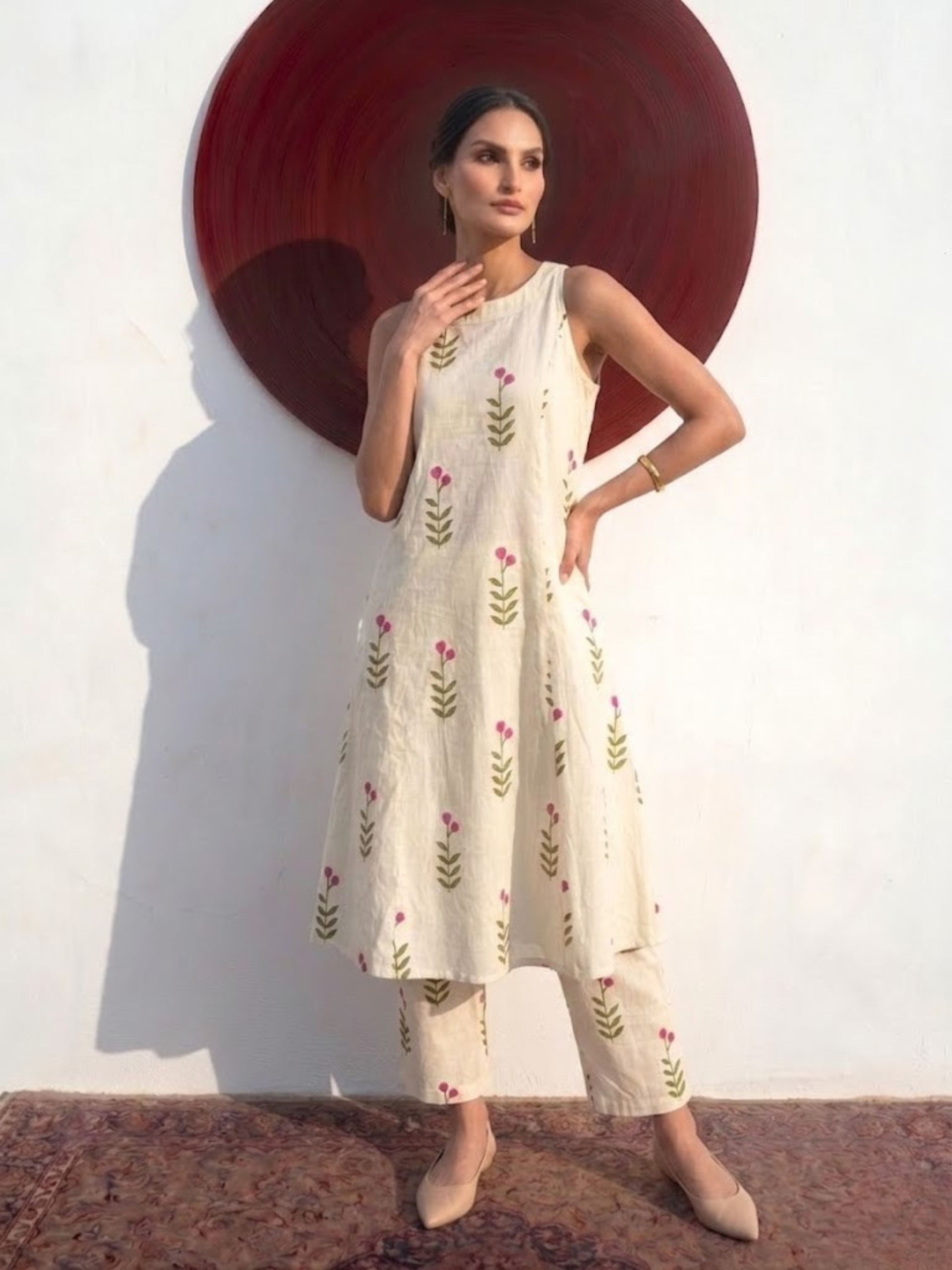 2 pc SET - Floral White Printed Cotton Cambric Sleeveless Kurta and Pant