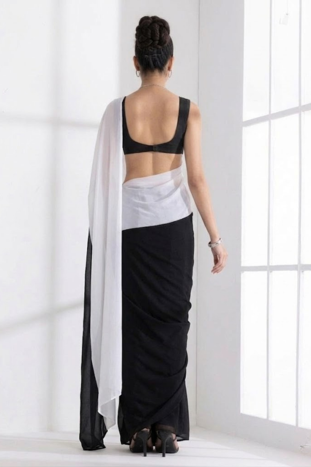 Black and White Georgette Triangle Saree with Blouse Fabric