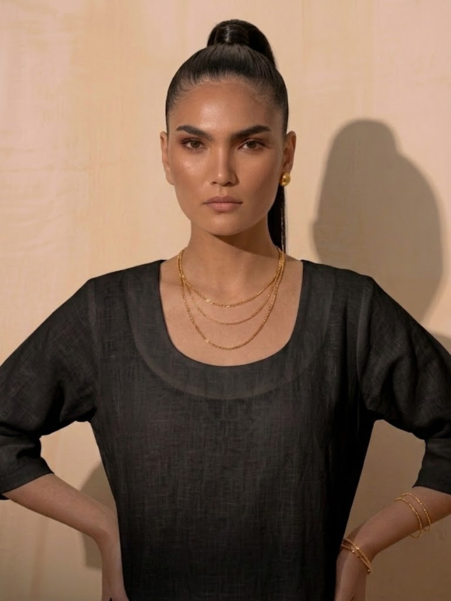 Swtantra Black Linen Round Neck Elbow Sleeve Kurta with Pants