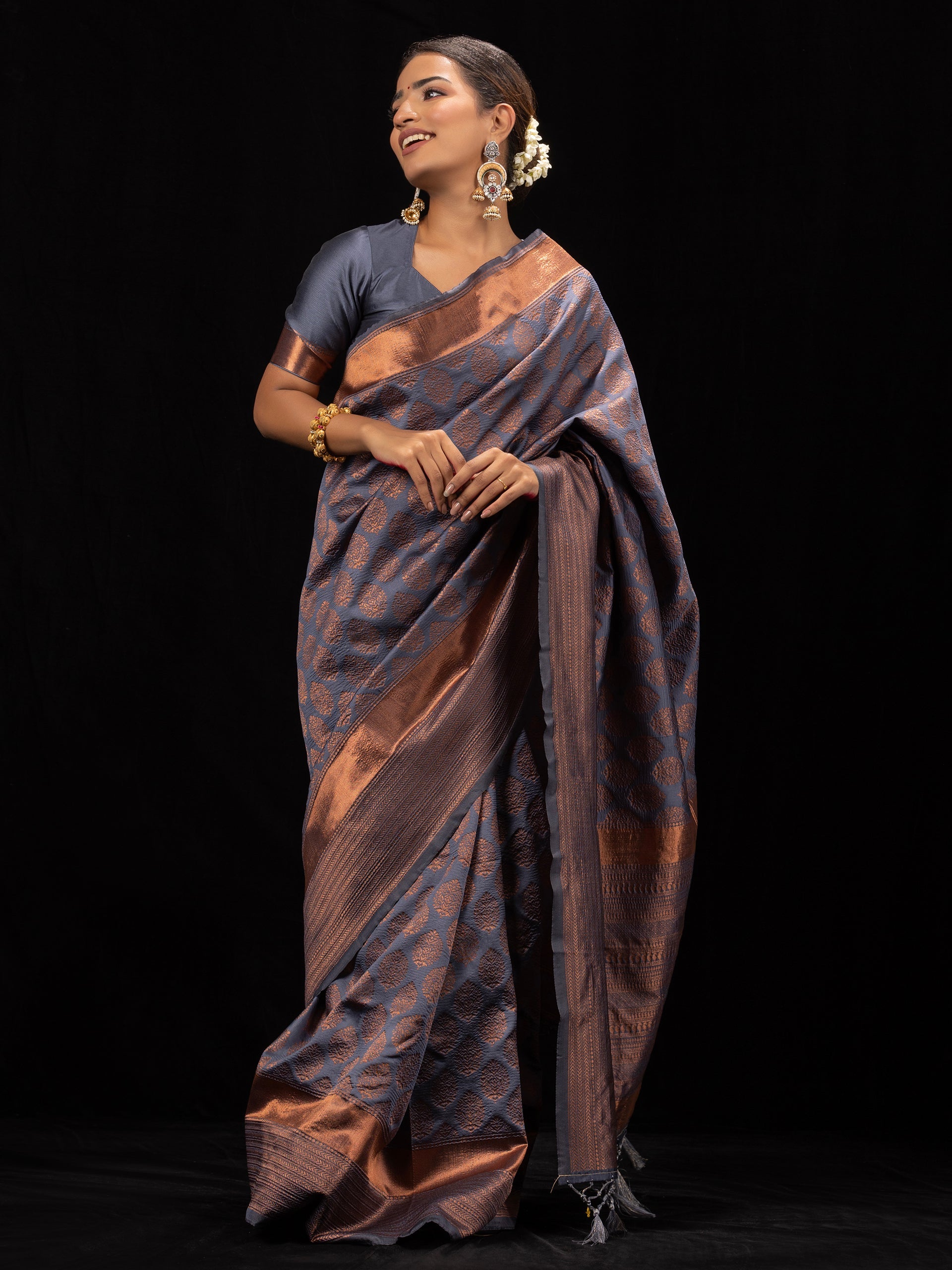 Vishesh Grey Slate Saree with Blouse Fabric