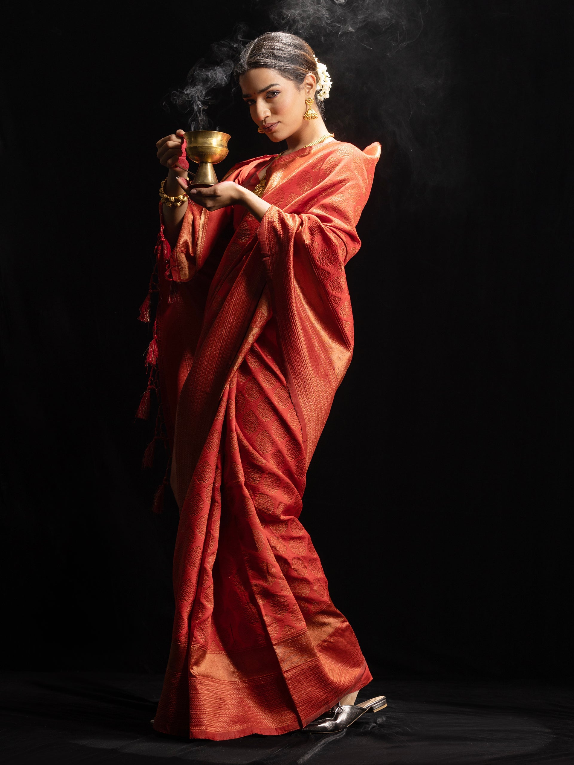 Vishesh Red Saree with Blouse Fabric