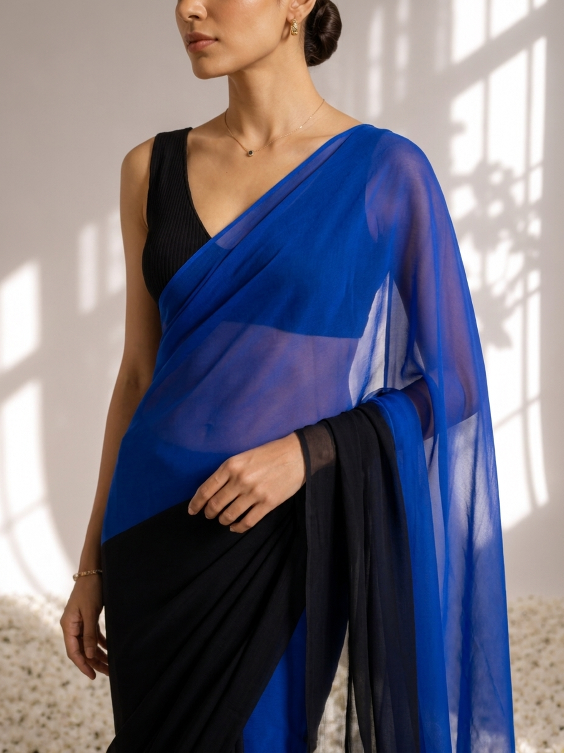 Black and Blue Georgette Triangle Saree with Blouse Fabric