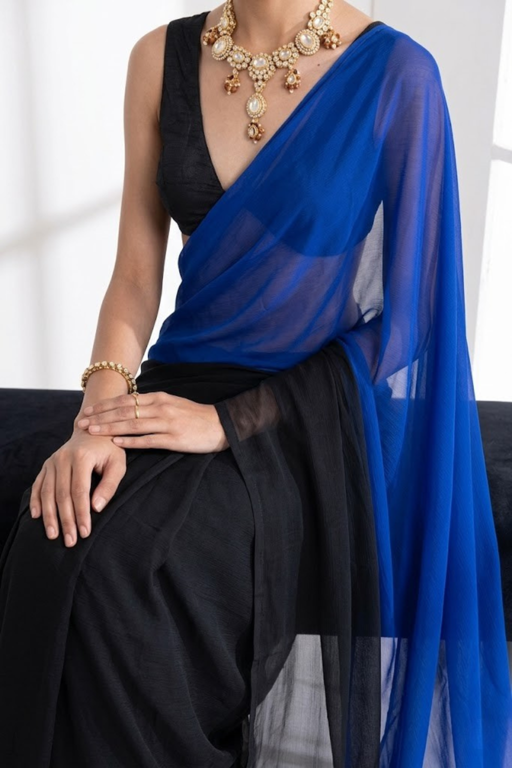 Black and Blue Georgette Triangle Saree with Blouse Fabric
