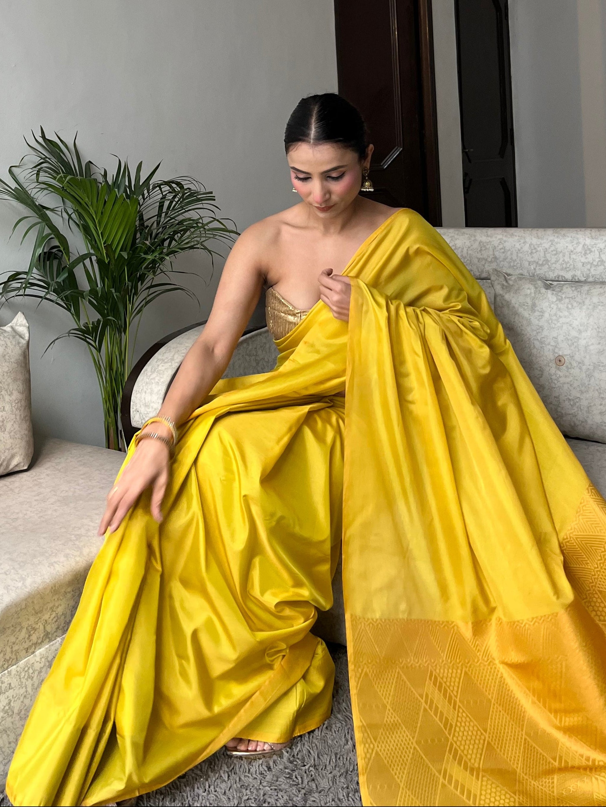 Yellow Saree with Gold Woven Jacquard Pallu & Self Blouse Fabric