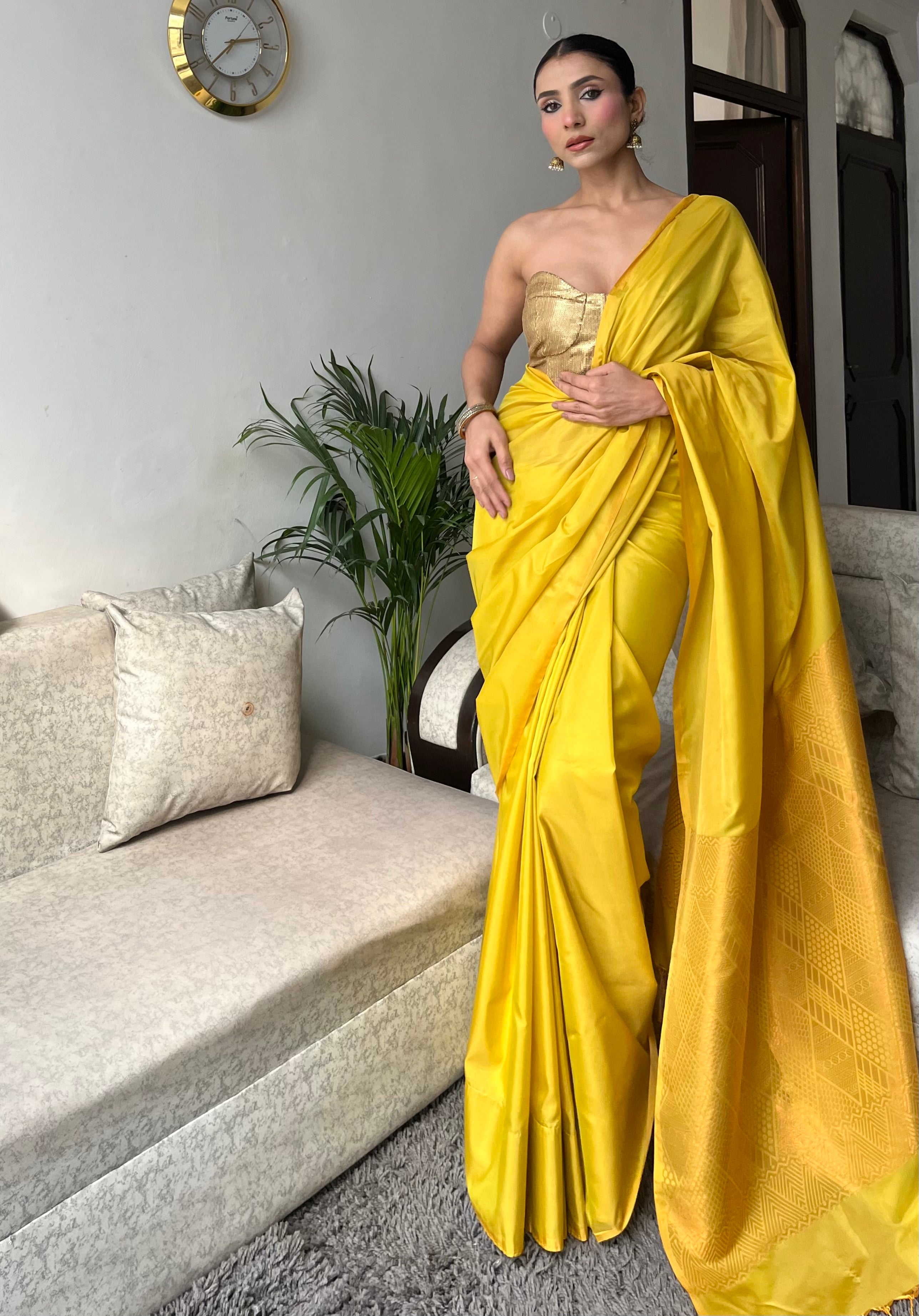 Yellow Saree with Gold Woven Jacquard Pallu & Self Blouse Fabric