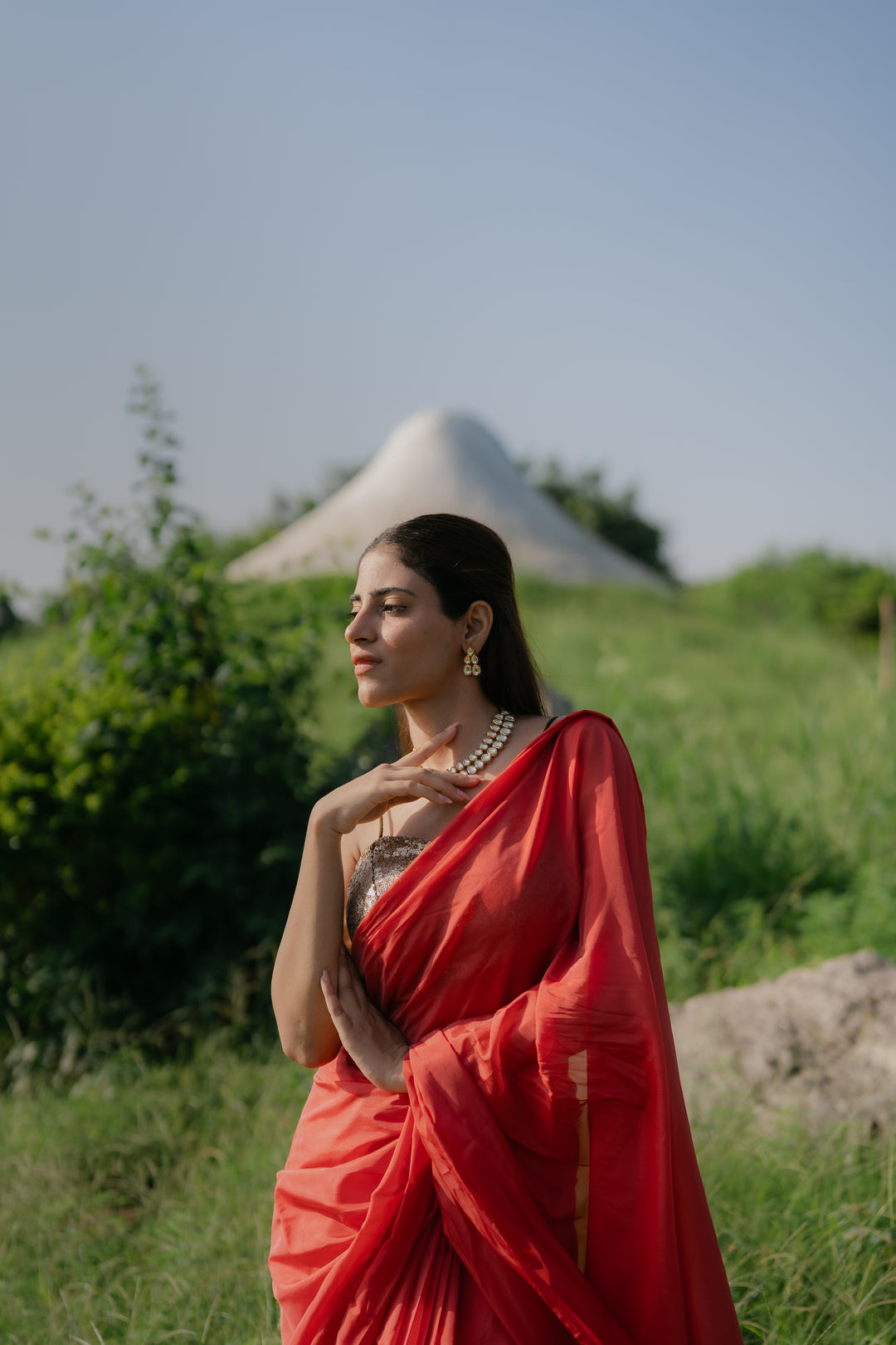 Solid Red Saree with Woven Jacquard Pallu in Gold & Self Blouse Fabric