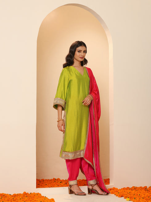 1 Pc - Fuschia Satin Dupatta with Lace