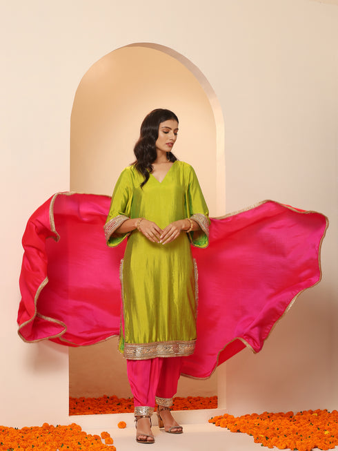 1 Pc - Fuschia Satin Dupatta with Lace