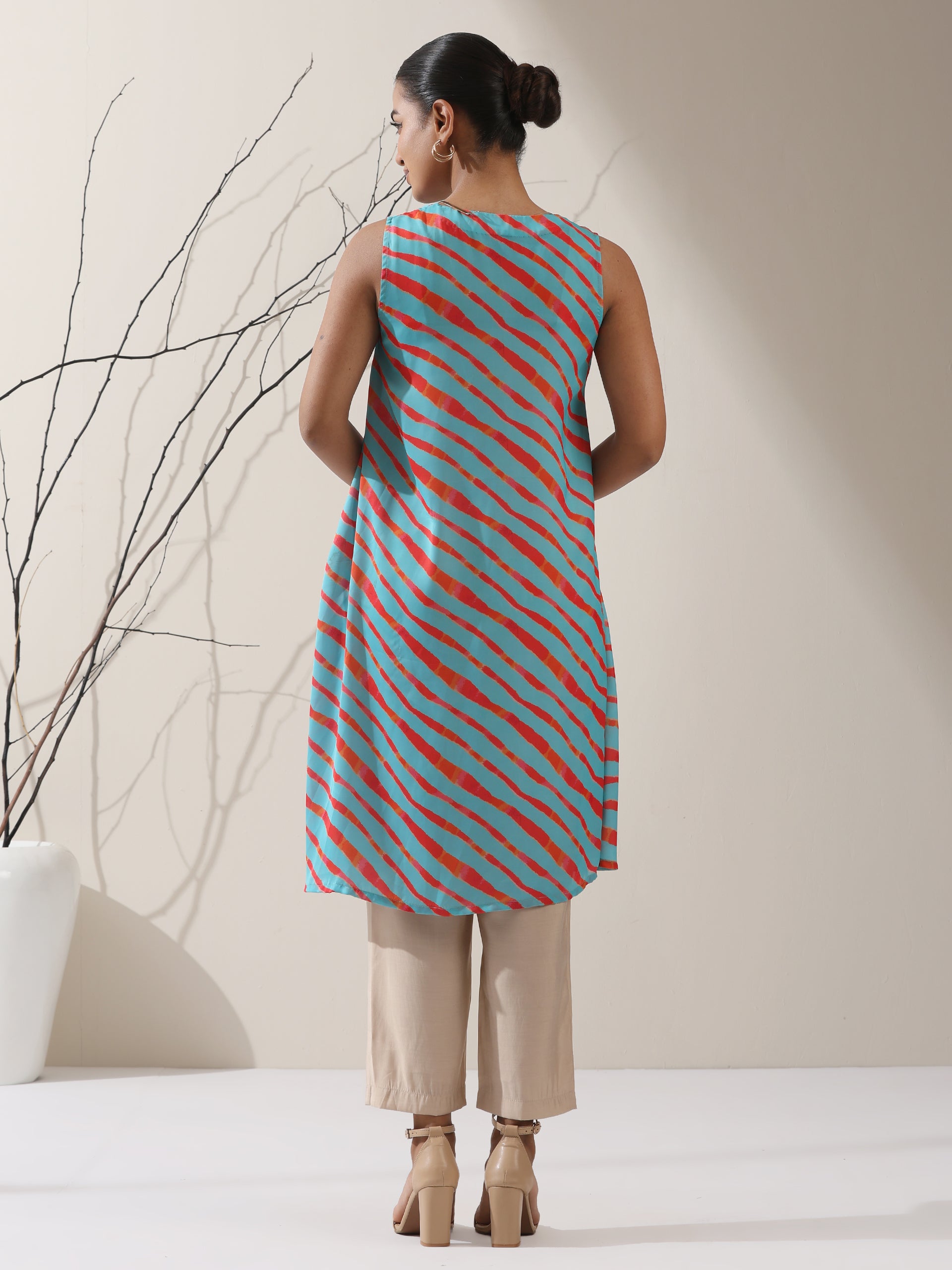 Blue-Orange Printed Satin Kurta Set – 2 Pc A-Line Sleeveless with Pants