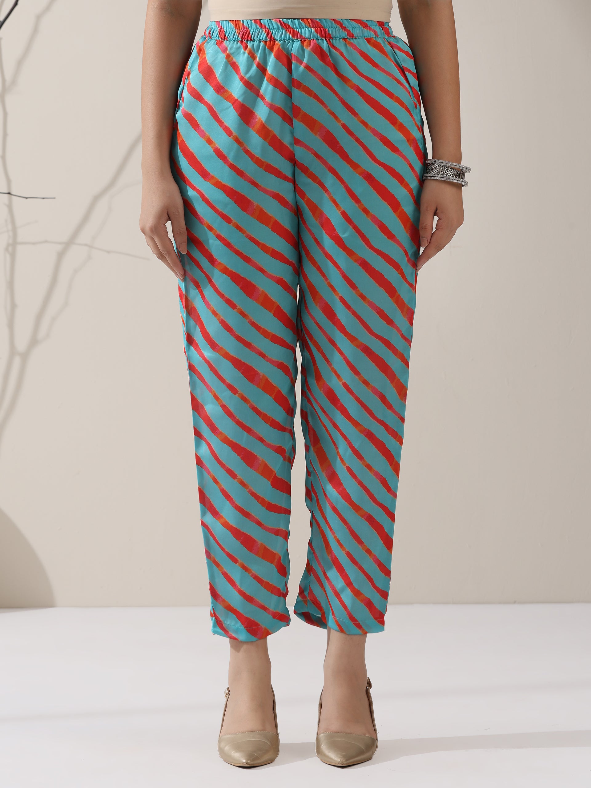 Pink Viscose Kurta Set – 2 Pc with Printed Blue Collar & Pants