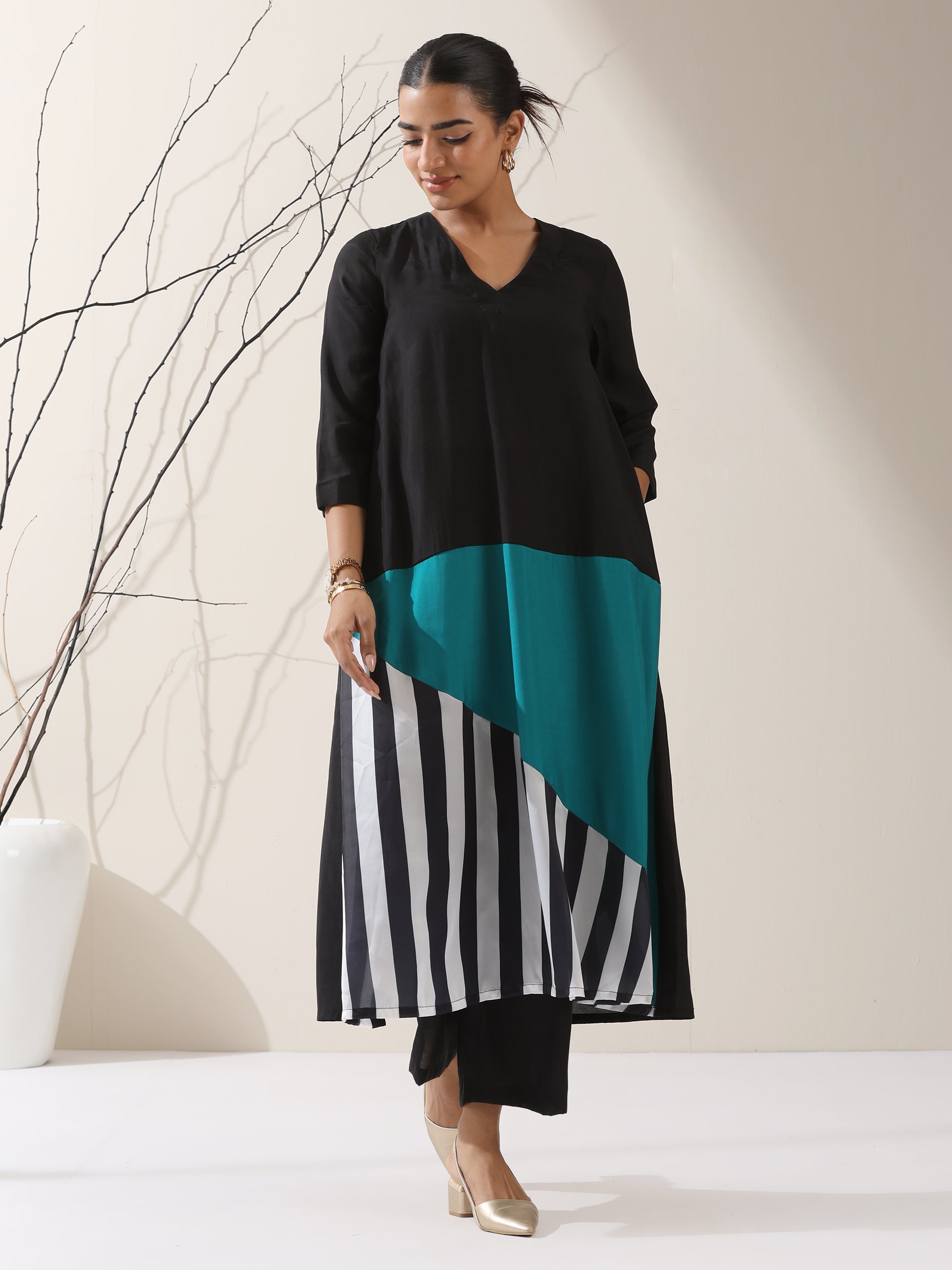 Women's Black & Teal Triangle Kurta with Striped Detailing and Pants | 2 Pc Set, Contemporary Ethnic Co-ord