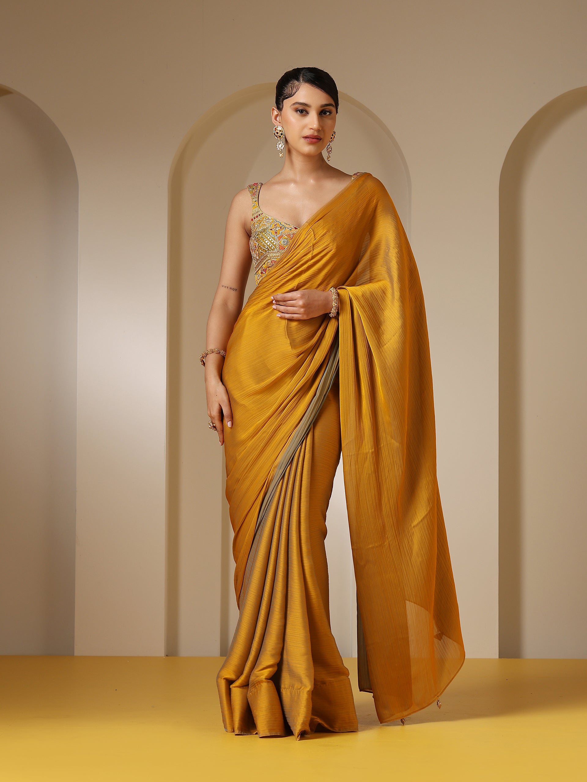 Blue phoenix dual shade chiffon saree with self blouse fabric — view 6