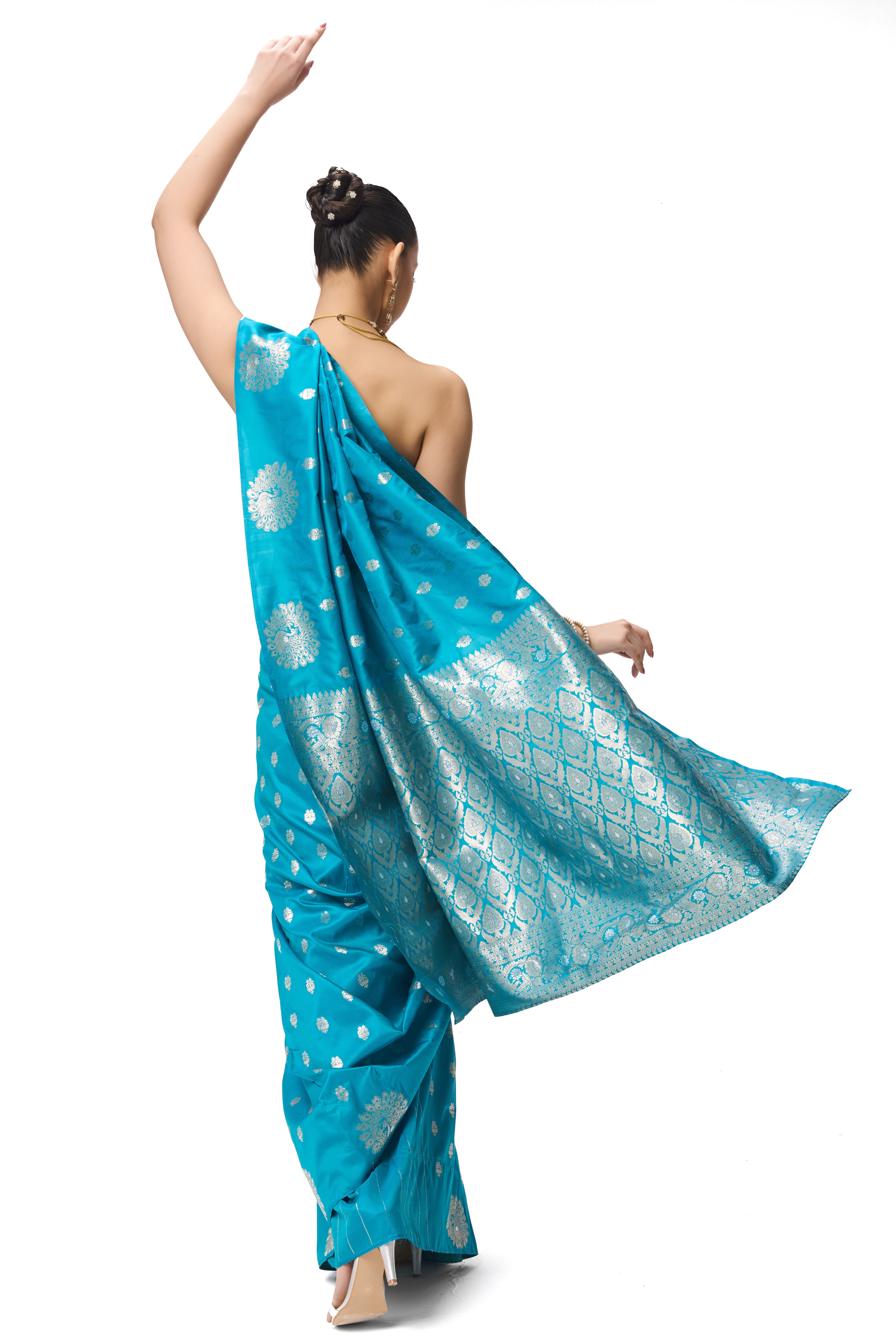 Turqoise Blue Banarasi Saree with Blouse Fabric