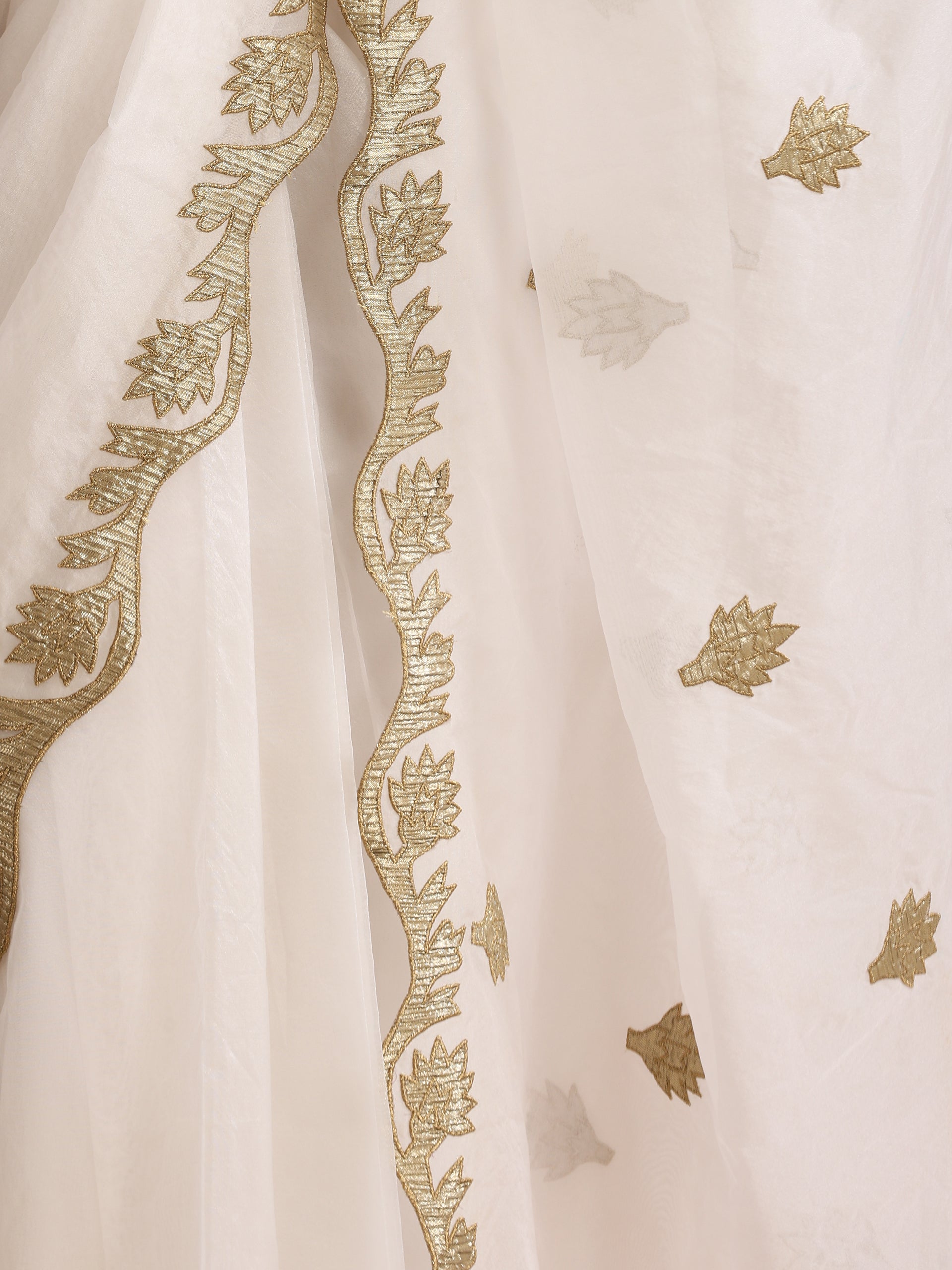 Elixir White and Gold Organza embroidered Saree with blouse fabric