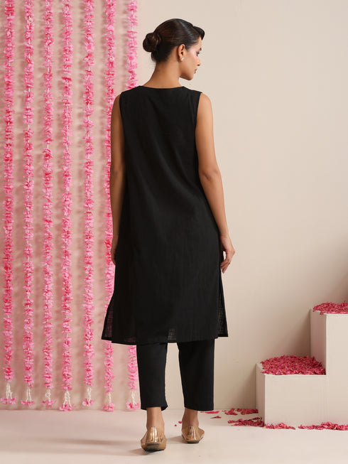 Women’s Black Cotton Slub Sleeveless Kurta with Bronze Neck Stripes, Pyjama & Net Dupatta | 3 Pc Elegant Ethnic Set