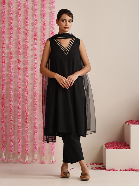Women’s Black Cotton Slub Sleeveless Kurta with Bronze Neck Stripes, Pyjama & Net Dupatta | 3 Pc Elegant Ethnic Set