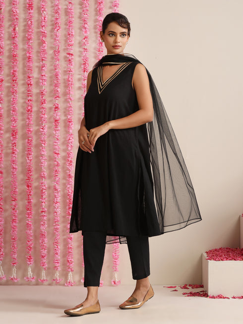 Women’s Black Cotton Slub Sleeveless Kurta with Bronze Neck Stripes, Pyjama & Net Dupatta | 3 Pc Elegant Ethnic Set
