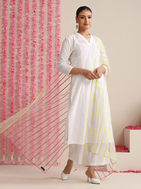 Women’s White Cotton Slub Kurta & Pyjama Set with Neon-Pink Net Dupatta | 3 Pc Modern Ethnic Look