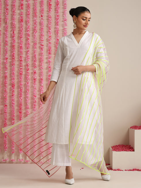 Women’s White Cotton Slub Kurta & Pyjama Set with Neon-Pink Net Dupatta | 3 Pc Modern Ethnic Look