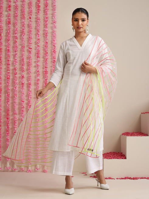 Women’s White Cotton Slub Kurta & Pyjama Set with Neon-Pink Net Dupatta | 3 Pc Modern Ethnic Look