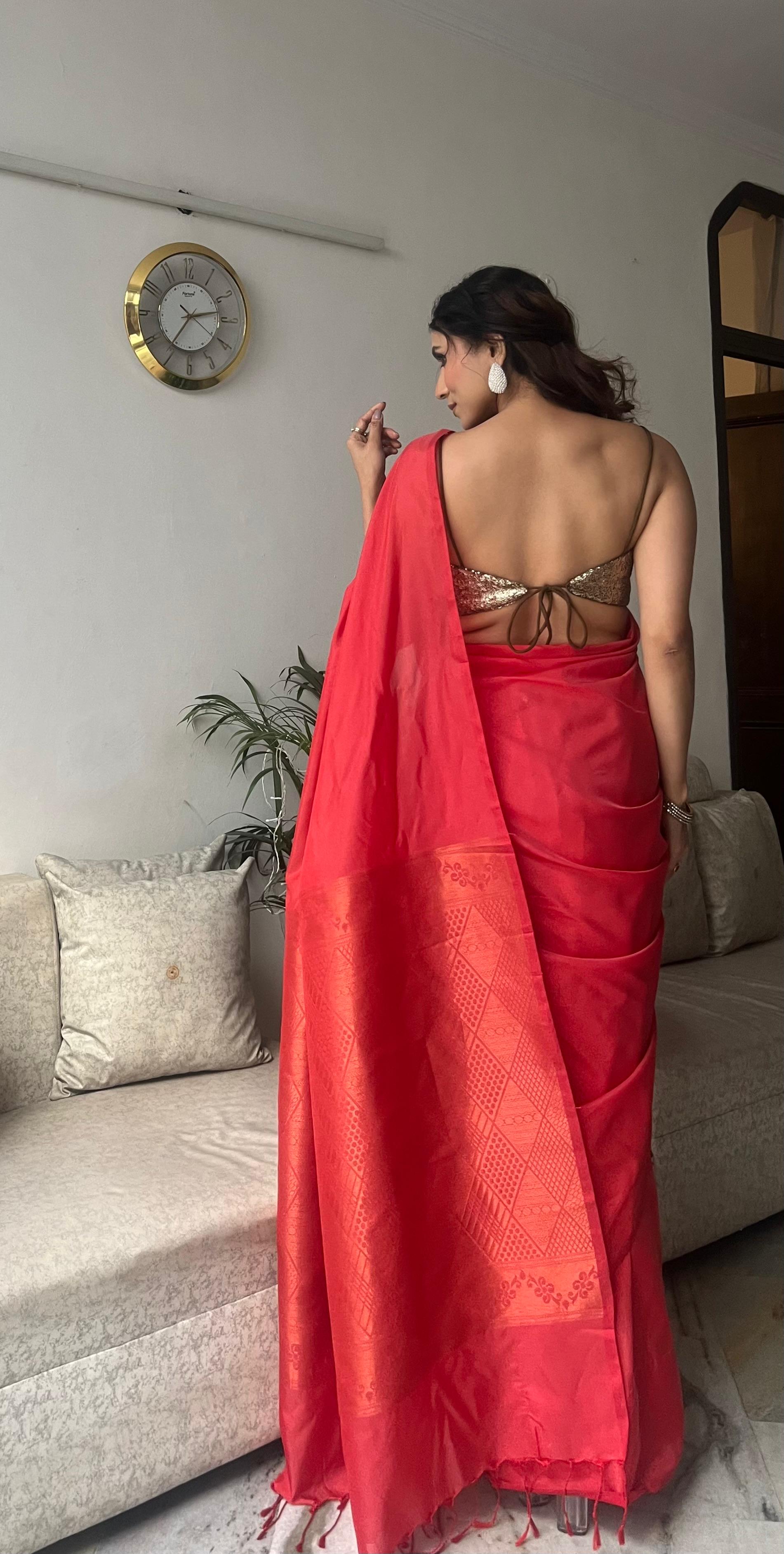 Solid Red Saree with Woven Jacquard Pallu in Gold & Self Blouse Fabric