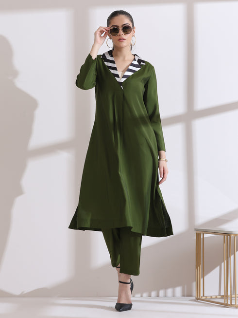 Women's Mehndi Green Kurta with Striped Gold Point Collar 1 Piece | Straight Fit, Collar Neck, 3/4 Sleeves, Work Wear, (AirSkin Cotton Silk Blend)