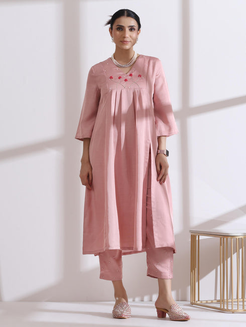 Women's Light Pink Kurta with Flower and Pearls Detailing with Pants 2 Piece Set | A-Line, V Neck, 3/4 Sleeves, Work Wear, Casual (Lux Fabric)