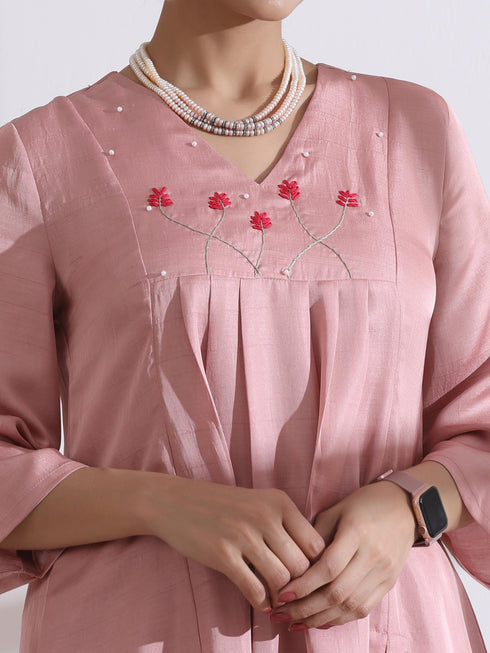 Women's Light Pink Kurta with Flower and Pearls Detailing with Pants 2 Piece Set | A-Line, V Neck, 3/4 Sleeves, Work Wear, Casual (Lux Fabric)