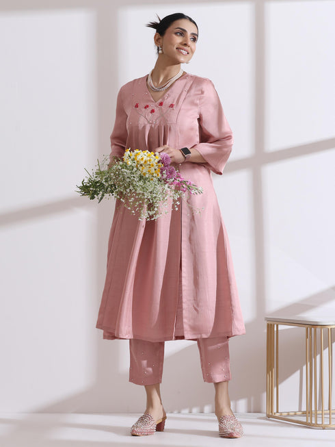 Women's Light Pink Kurta with Flower and Pearls Detailing with Pants 2 Piece Set | A-Line, V Neck, 3/4 Sleeves, Work Wear, Casual (Lux Fabric)