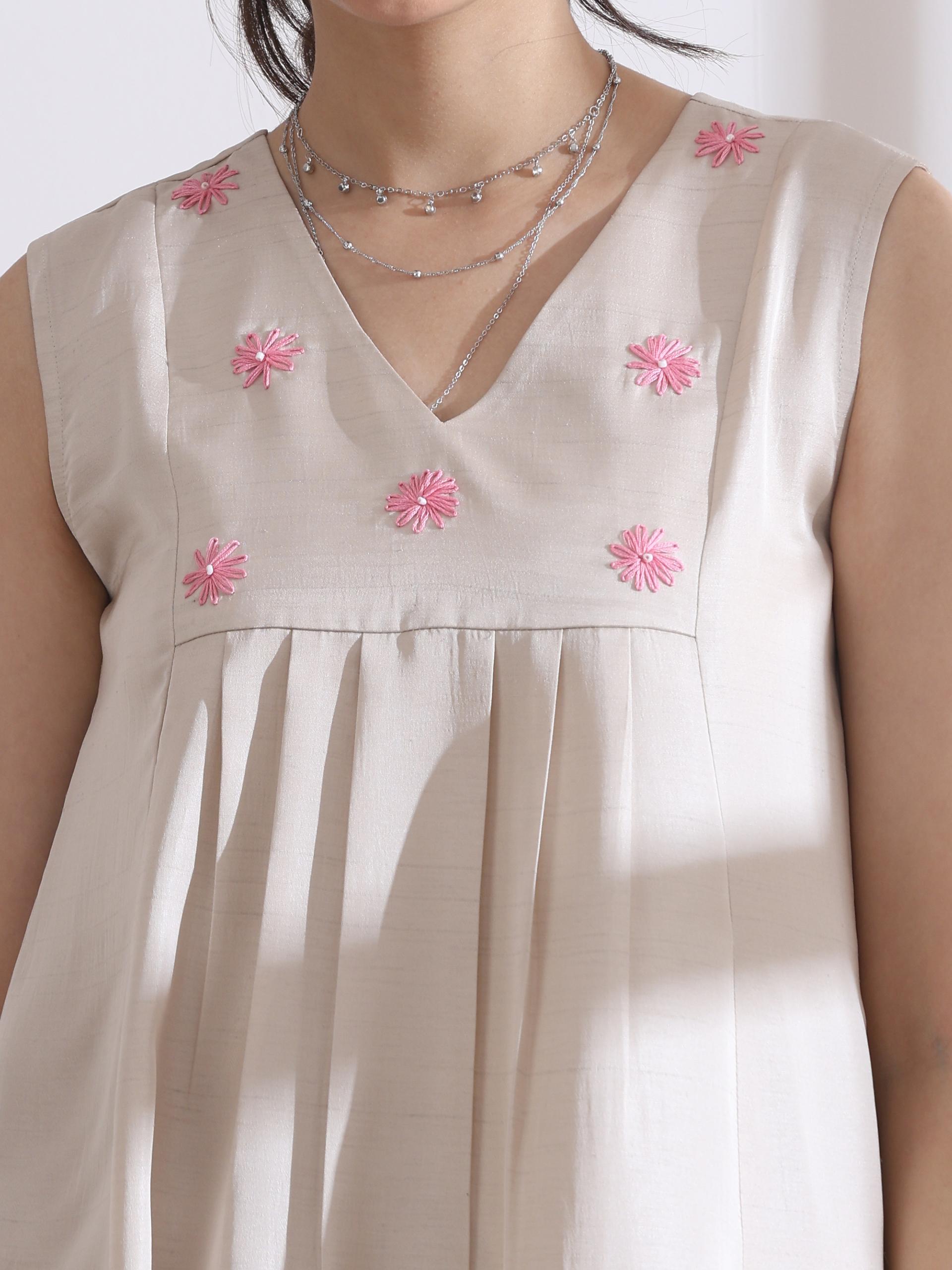 Women's Fawn and Pink Hand Stitched Slit Kurta with Pants 2 Piece Set | Straight Fit, V Neck, Sleeveless, Festive Wear, (Lux Fabric)