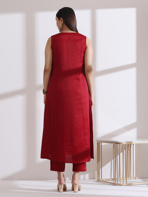 Women's Red Sleeveless Kurta with Hand Stitching and Pants 2 Piece Set | Straight Fit, Round Neck, Sleeveless, Work Wear, (Lux Fabric)