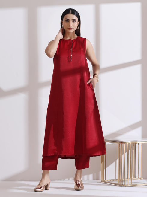 Women's Red Sleeveless Kurta with Hand Stitching and Pants 2 Piece Set | Straight Fit, Round Neck, Sleeveless, Work Wear, (Lux Fabric)