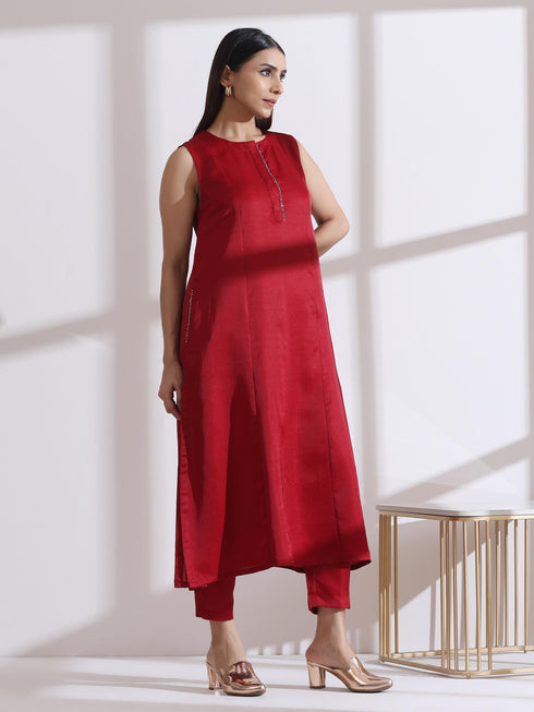 Women's Red Sleeveless Kurta with Hand Stitching and Pants 2 Piece Set | Straight Fit, Round Neck, Sleeveless, Work Wear, (Lux Fabric)