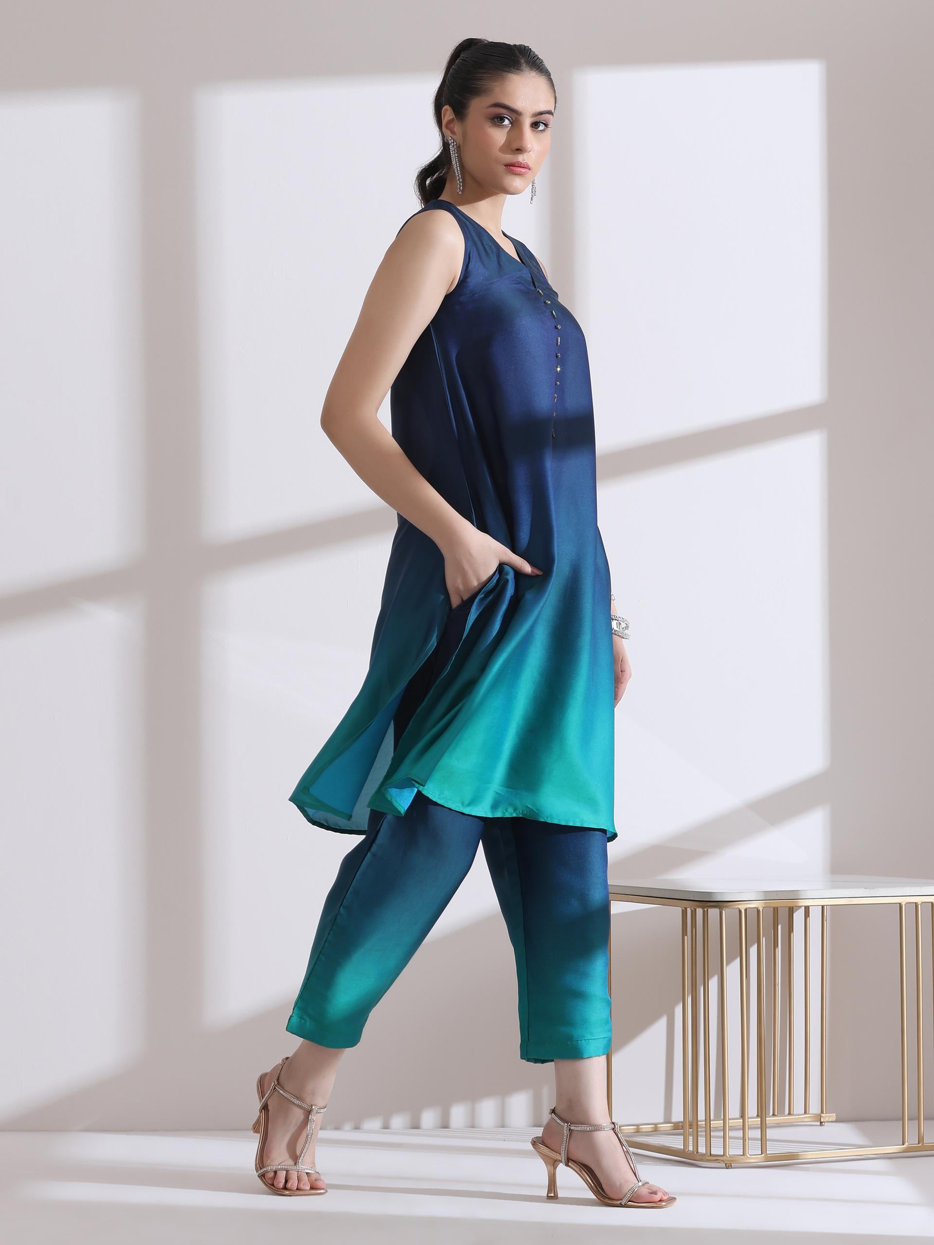 Women's Green and Blue Chiffon Satin Ombre Sleeveless Kurta with Beads and Pants 2 Piece Set | Straight Fit, V Neck, Sleeveless, Partywear, (Chiffon Satin)