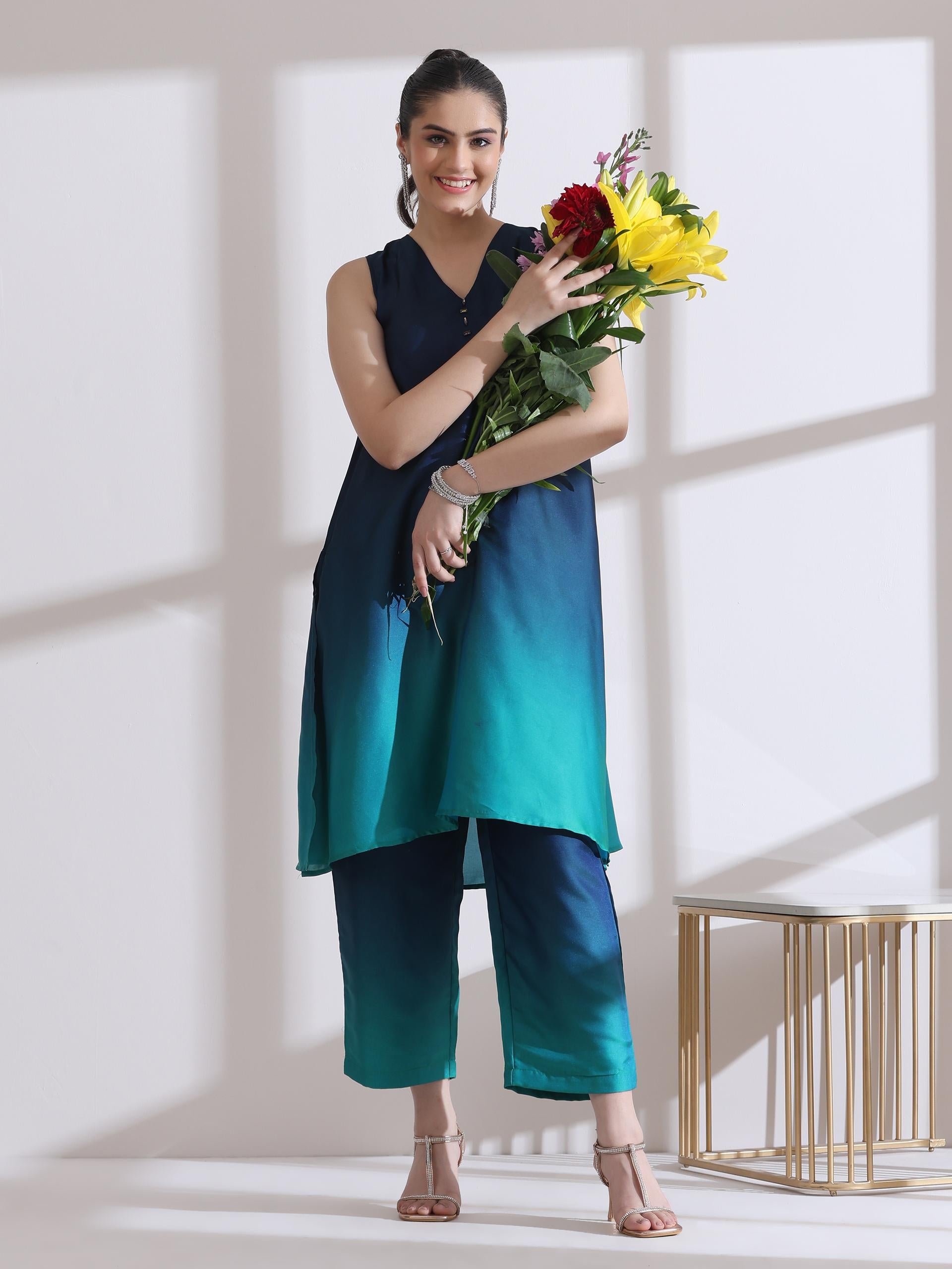 Women's Green and Blue Chiffon Satin Ombre Sleeveless Kurta with Beads and Pants 2 Piece Set | Straight Fit, V Neck, Sleeveless, Partywear, (Chiffon Satin)