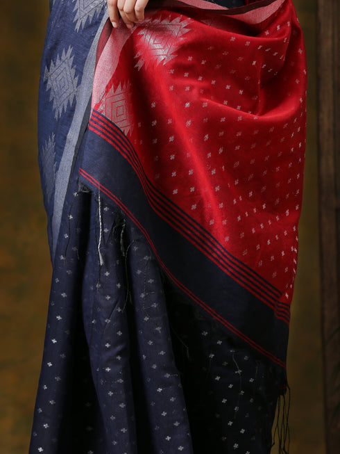 Blue & Red Handloom Saree with Blouse Fabric