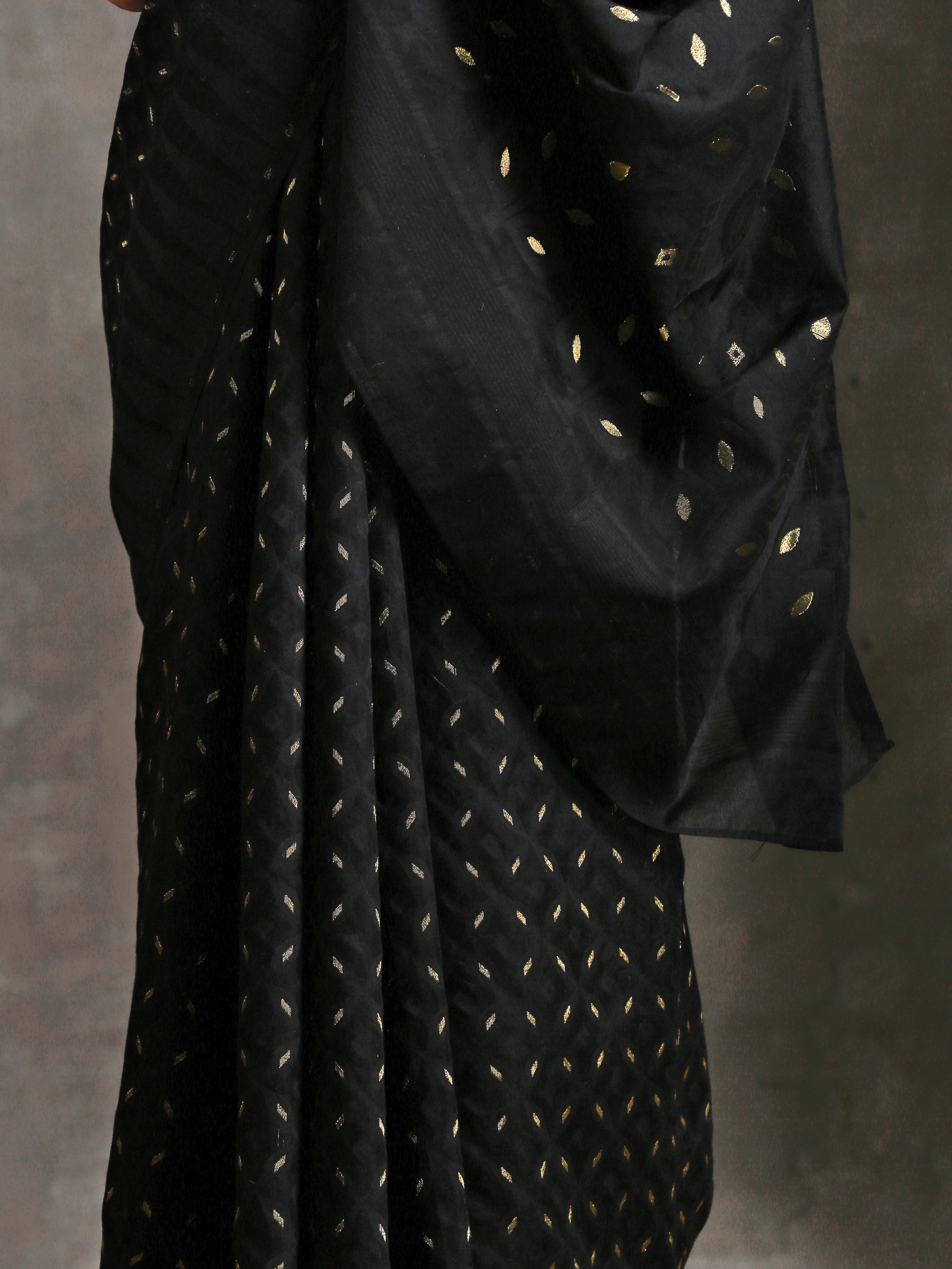 Black & Gold Dhakai Handloom Saree