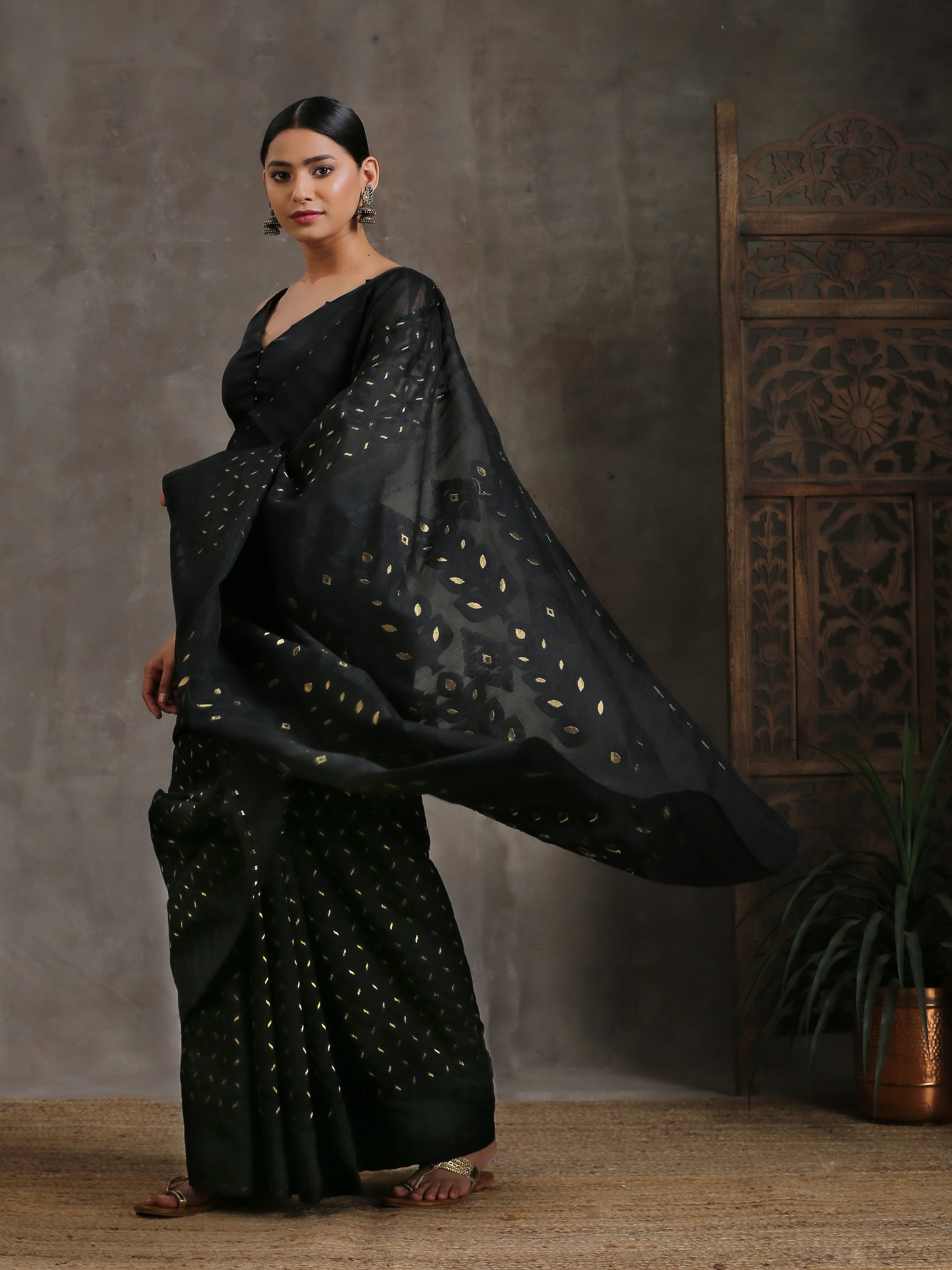 Black & Gold Dhakai Handloom Saree