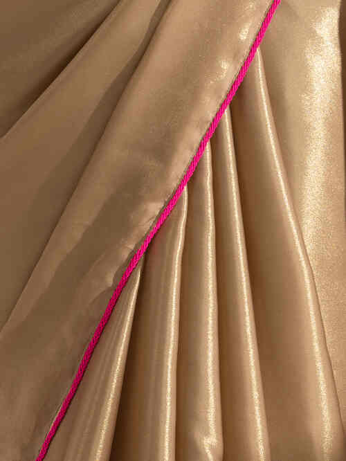 Hazel beige gold chiffon saree with pink edge lace and posh blouse fabric — view 4