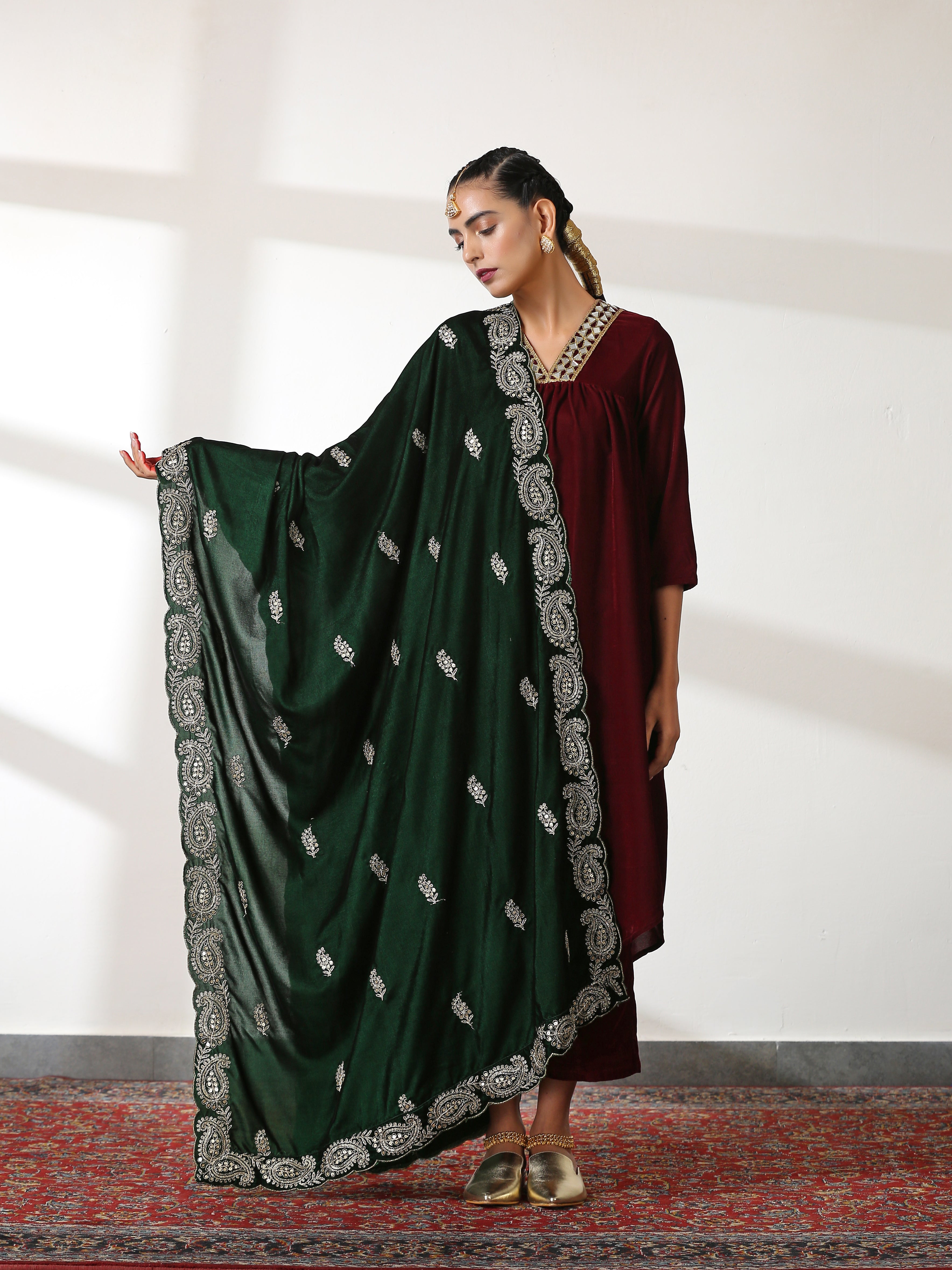 Women's Burgundy Velvet Kurta with Mirror Lace and Pants 2 Piece Set | Straight Fit, V Neck, 3/4 Sleeves, Pants, Festive Wear, (Velvet)