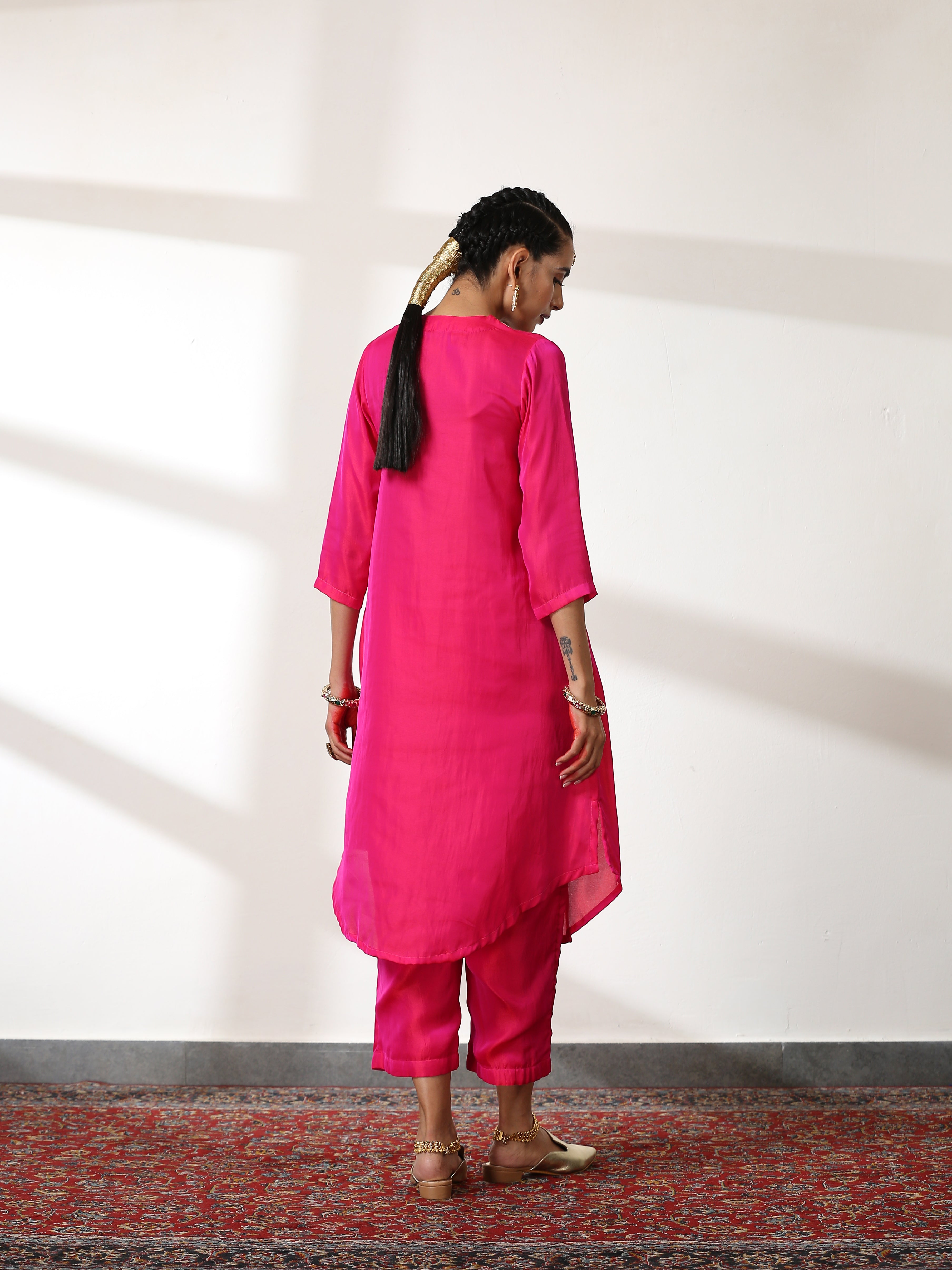 Women's Fuchsia Kurta Set with Mirror Lace and Pants 2 Piece Set | Straight Fit, V Neck, 3/4 Sleeves, Pants, Festive Wear, (Satin)