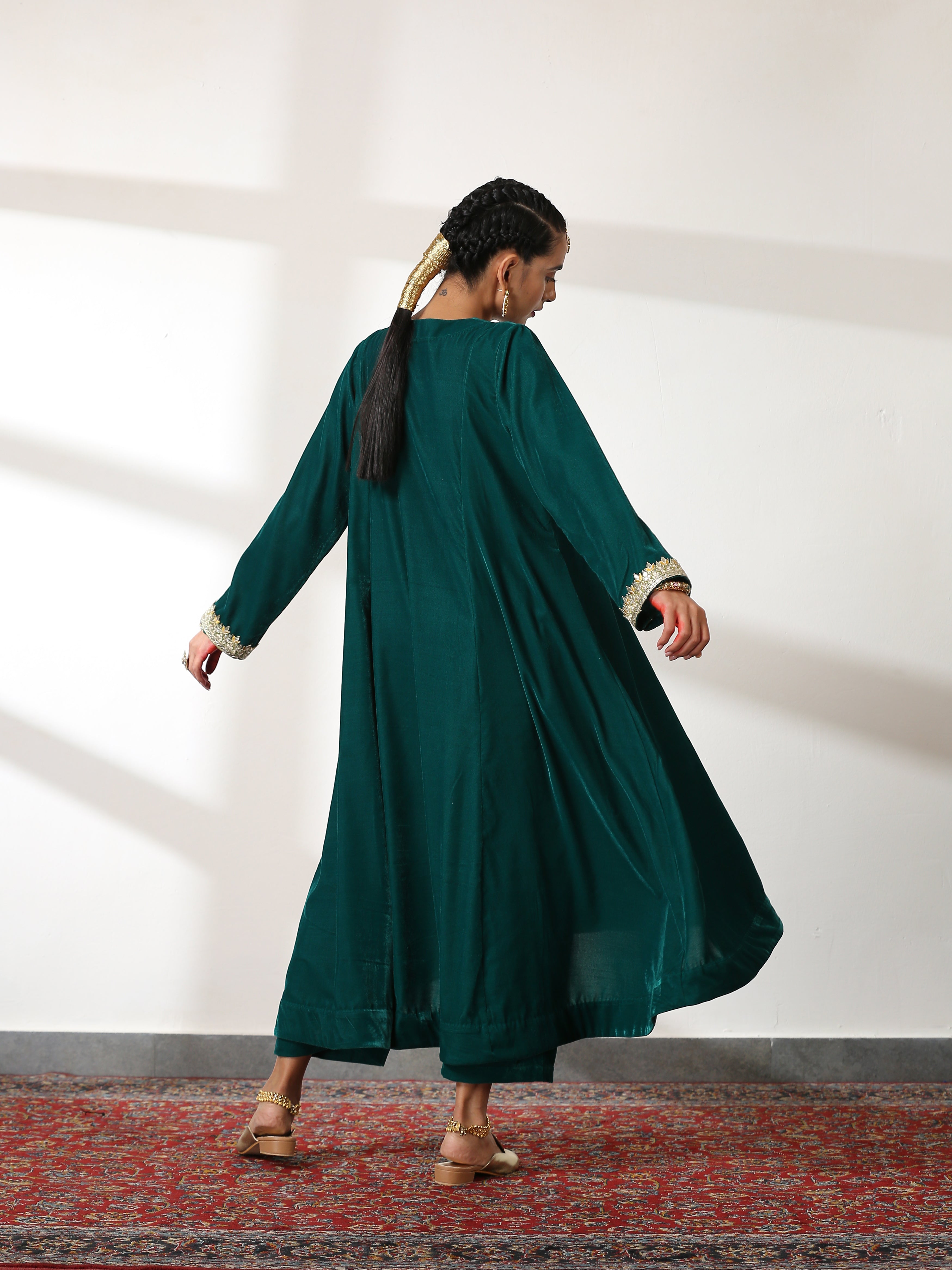 Women's Emerald Velvet Co-ordinate Top Set with Bottom and Gota Lace 2 Piece Set | Straight Fit, Round Neck, Sleeves, Pants, Festive Wear, (Velvet)