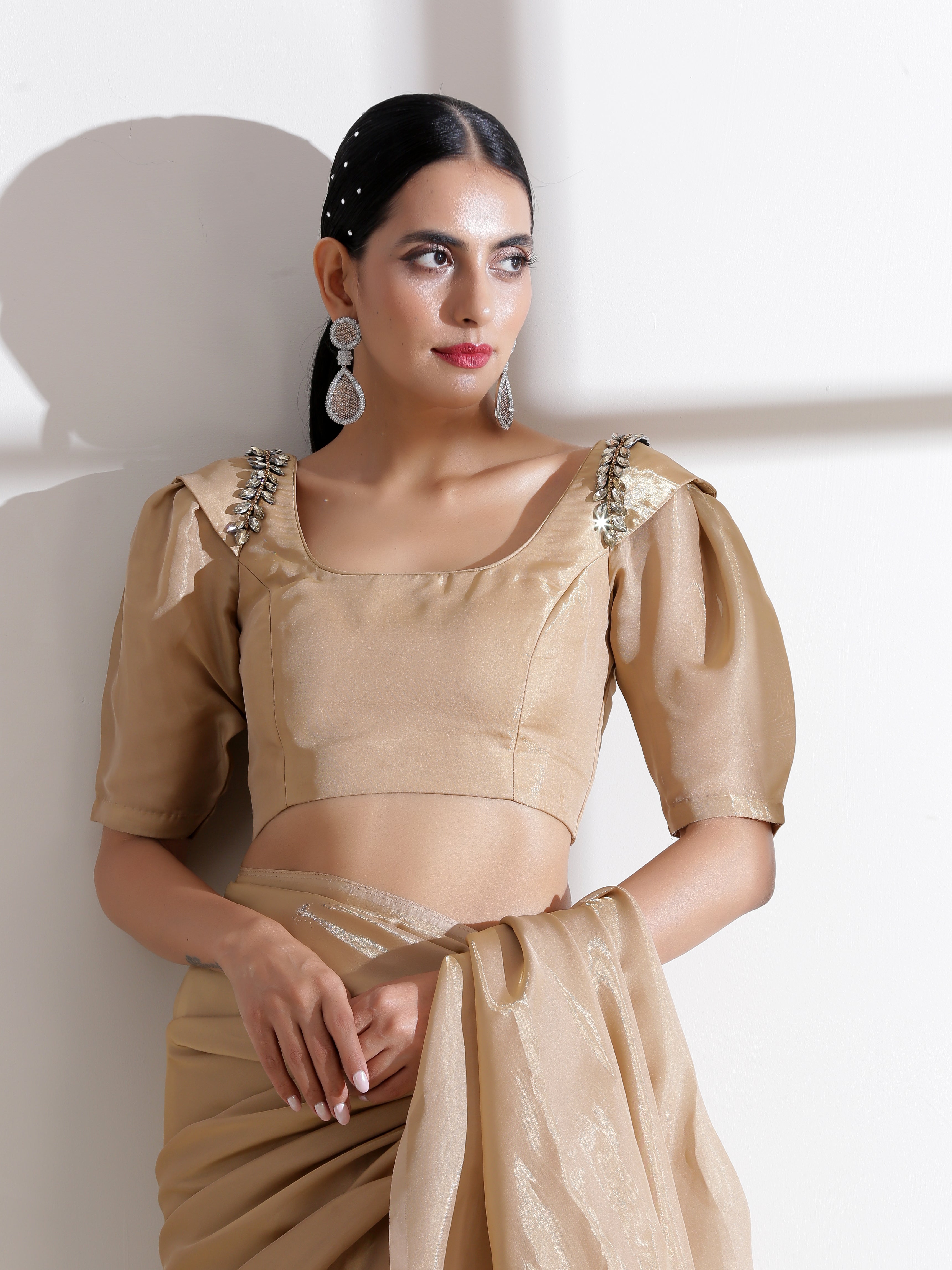 Goldy glass shoulder blouse