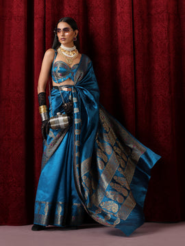 How to Wear and Style a Banarasi Saree Perfectly