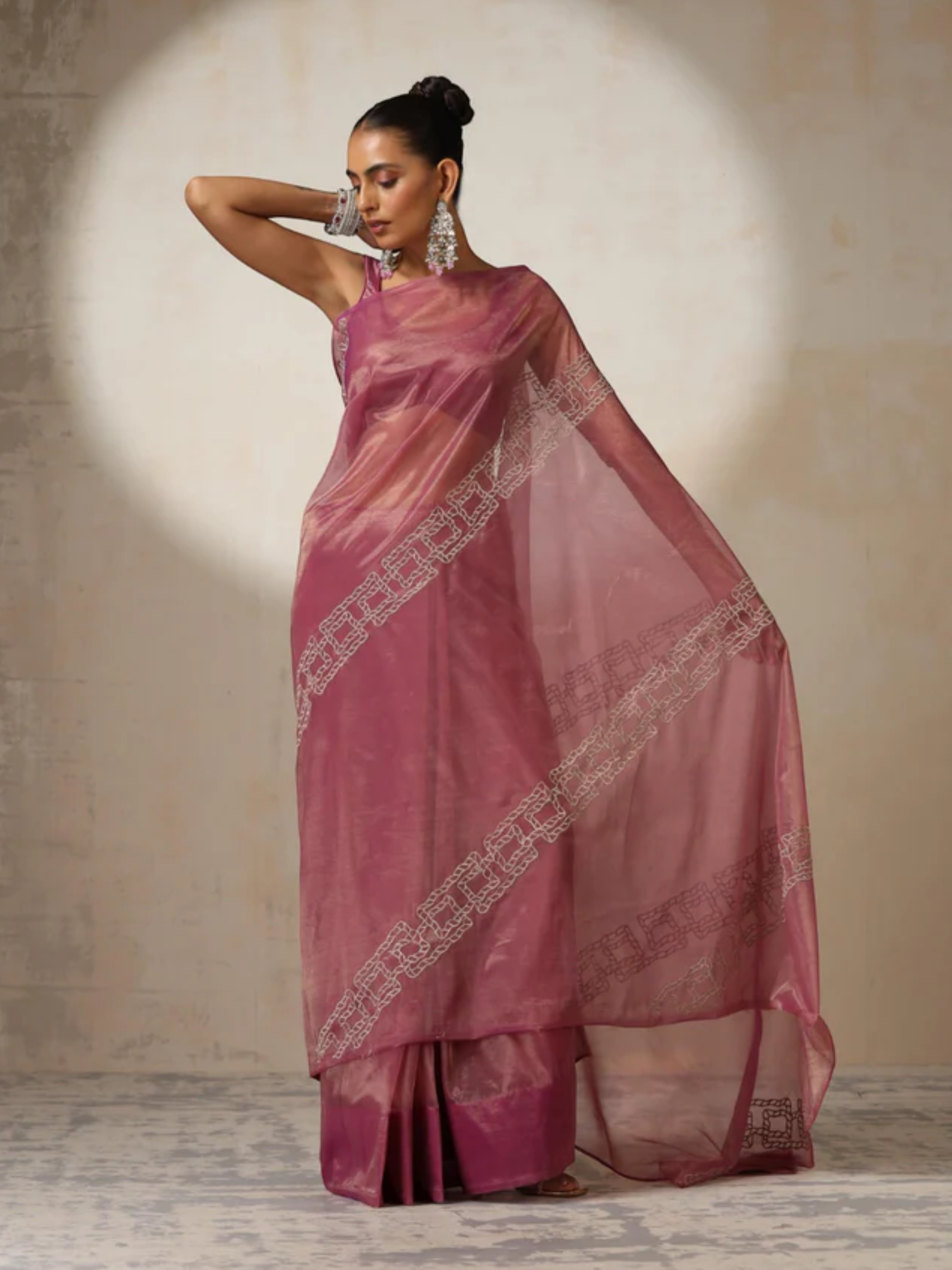 What is special about organza sarees?