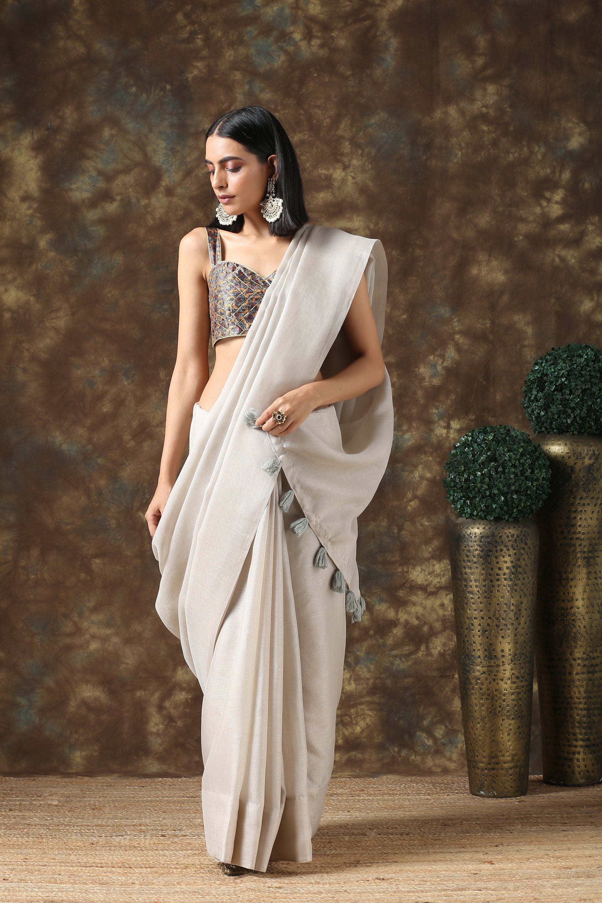 4 Things you always want to know about Linen Sarees