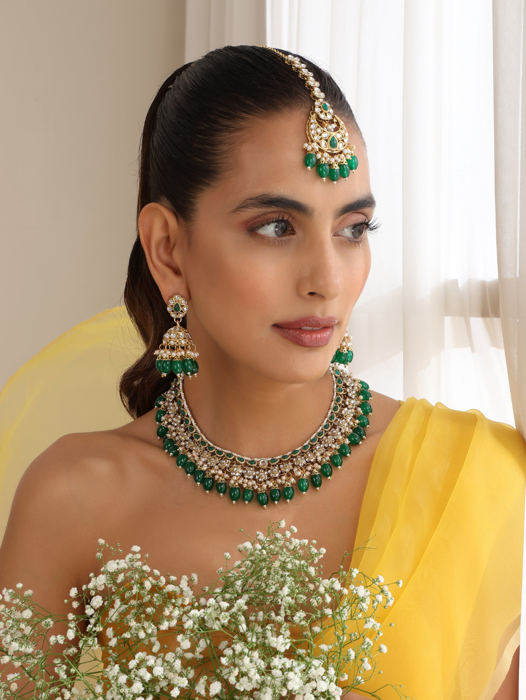 How to Accessorize Your Saree: Jewelry and Styling Tips