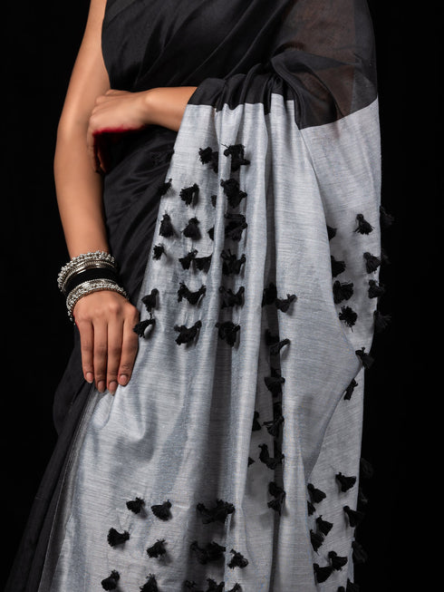 Pom pom cotton Black-Grey Saree
